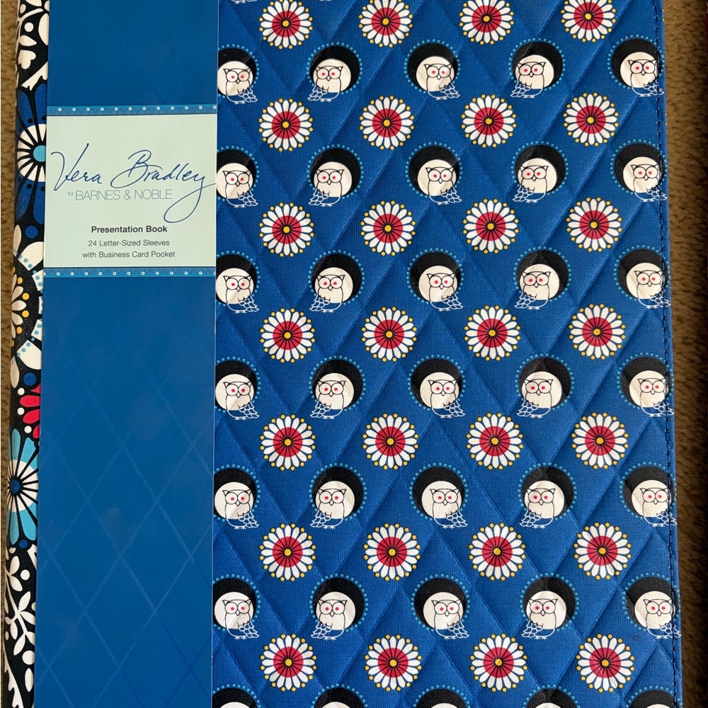 Vera Bradley Blue Floral Daisy Pattern Presentation Book - Picture 3 of 4